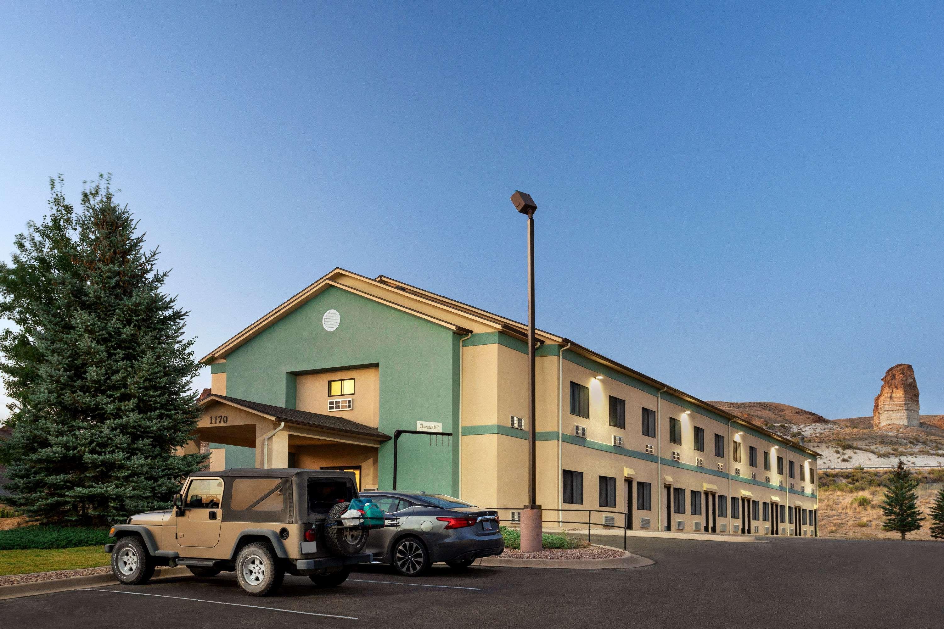 Travelodge By Wyndham Green River Wy Exterior photo